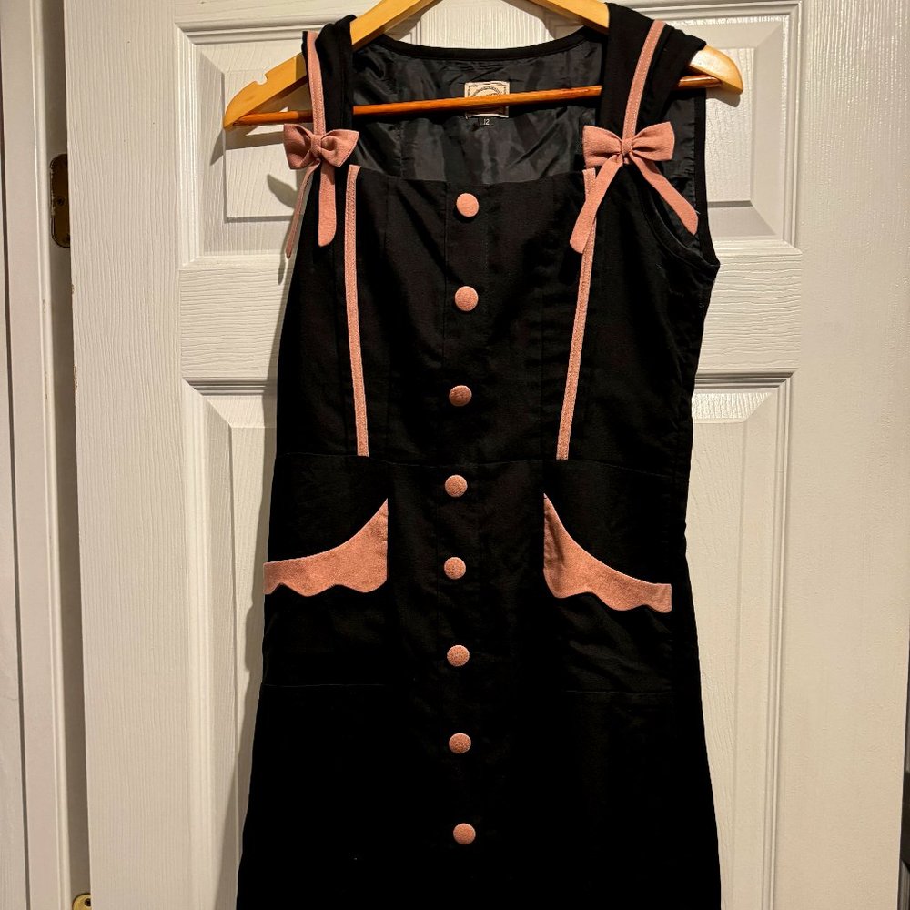 Gothic Lolita Witchy Black Dress with Pink Bow Trim & Scalloped Pockets UK12/US8